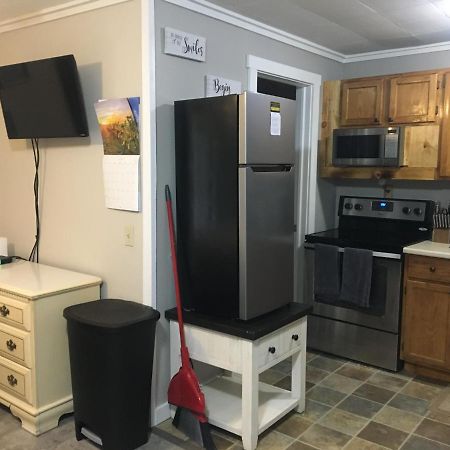 Just Like Being At Home- Newly Renovated Unit North Troy Extérieur photo