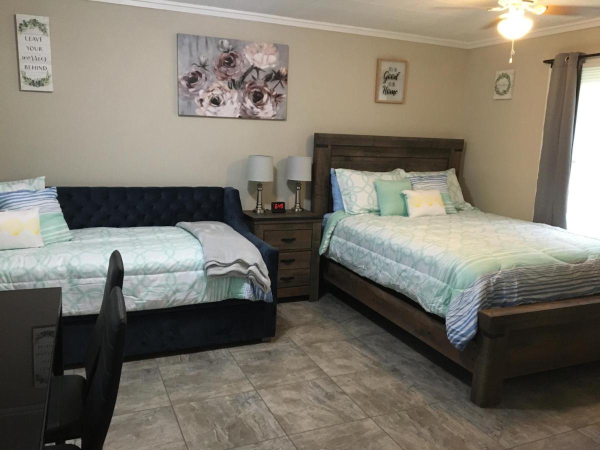 Just Like Being At Home- Newly Renovated Unit North Troy Extérieur photo