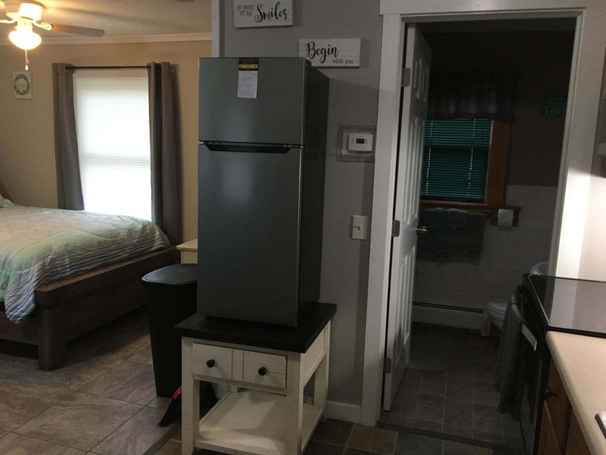 Just Like Being At Home- Newly Renovated Unit North Troy Extérieur photo